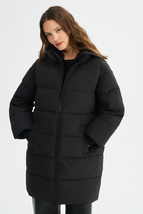 пуховик с трикотажной вставкой от бренда снежная королева вид слева