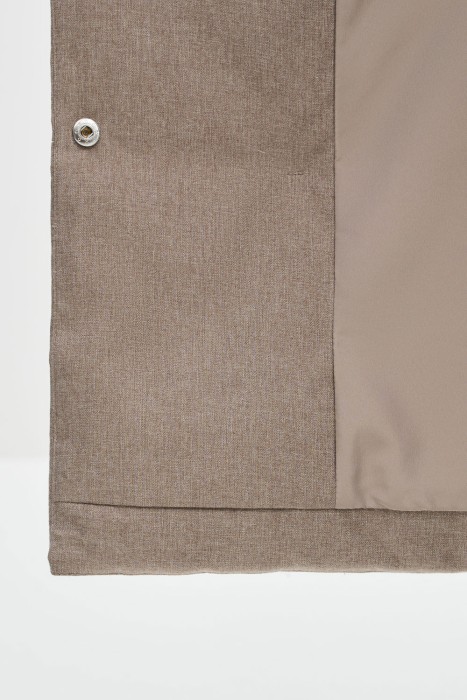 пуховик с воротником-стойкой от бренда снежная королева вид слева