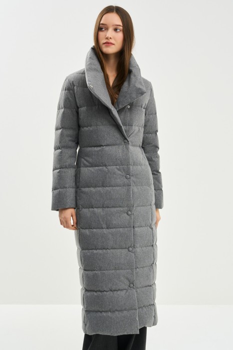 пуховик с воротником-стойкой от бренда снежная королева вид слева