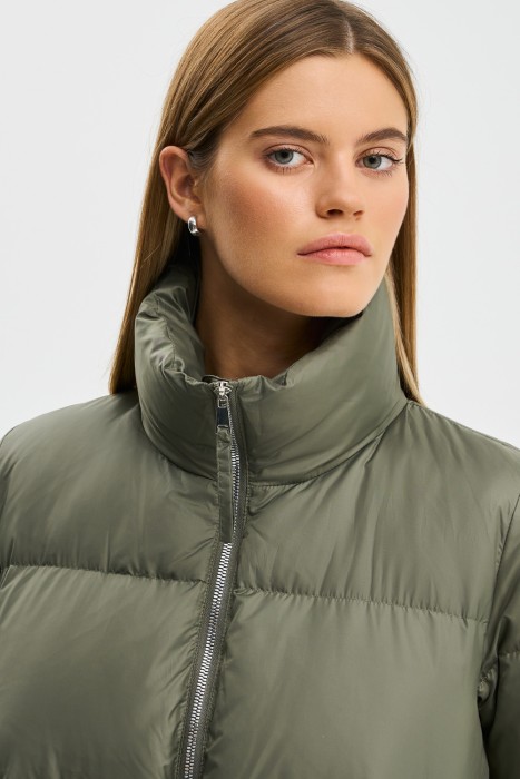 пуховик стеганый из россии вид сбоку