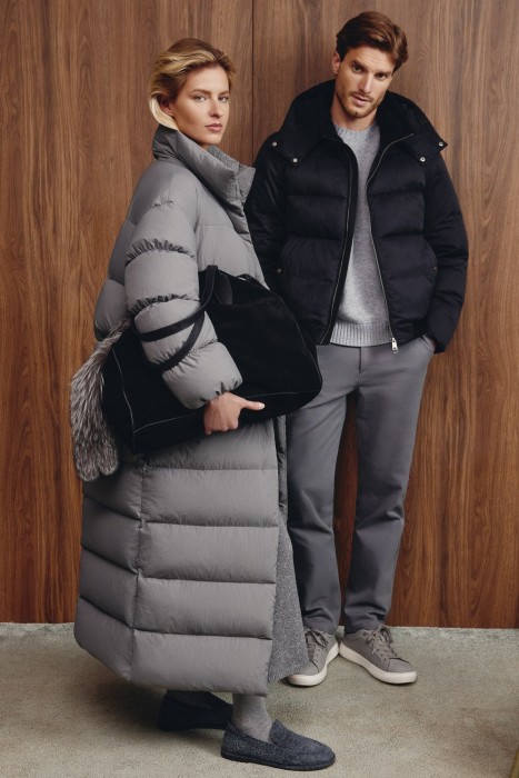 пуховик-трансформер по цене 7330 руб вид справа