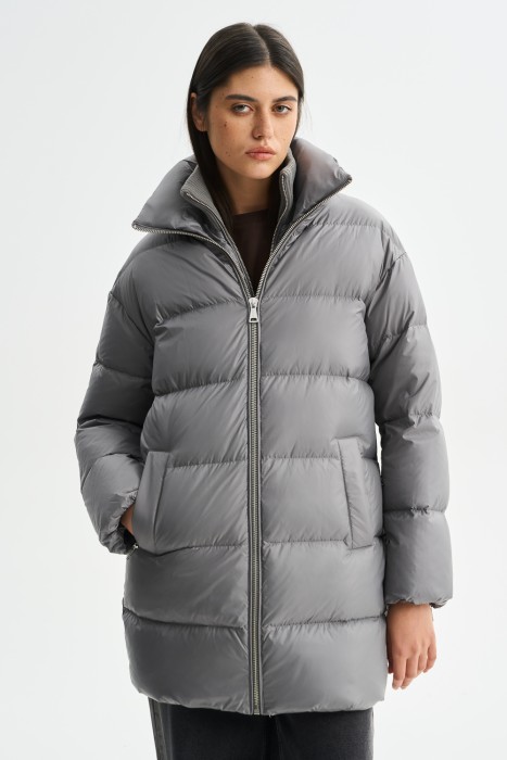 пуховик от бренда снежная королева вид слева