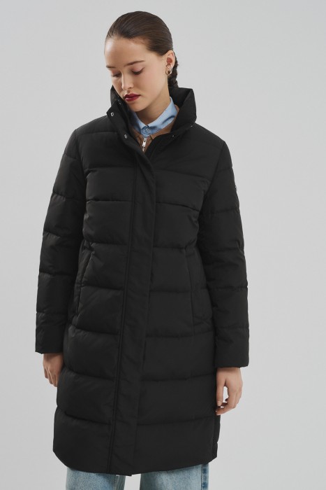 пуховик от бренда снежная королева вид слева