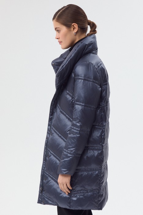 пуховик от бренда снежная королева вид слева