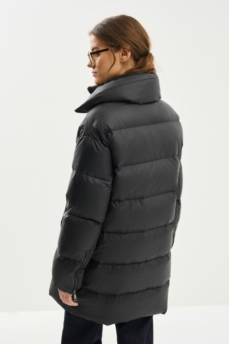 пуховик от бренда снежная королева вид слева