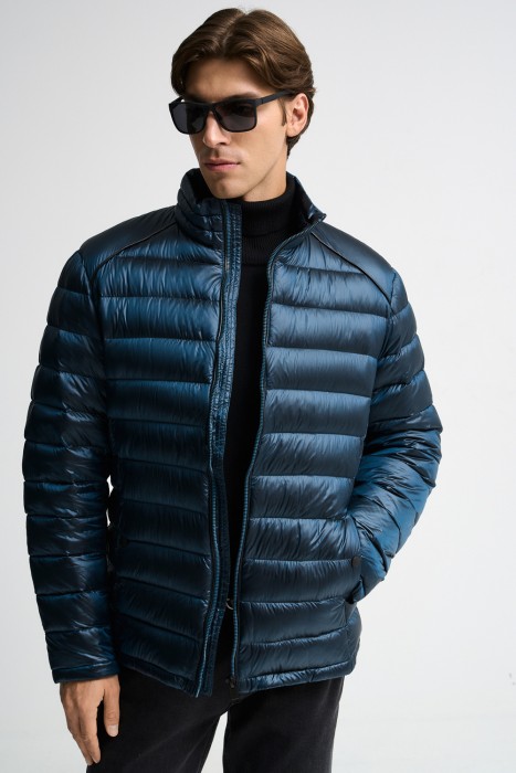 пуховик от бренда снежная королева вид слева