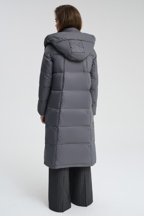 пуховое пальто с капюшоном по цене 3350 руб вид справа