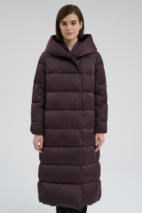 пуховое пальто с капюшоном от бренда снежная королева вид слева