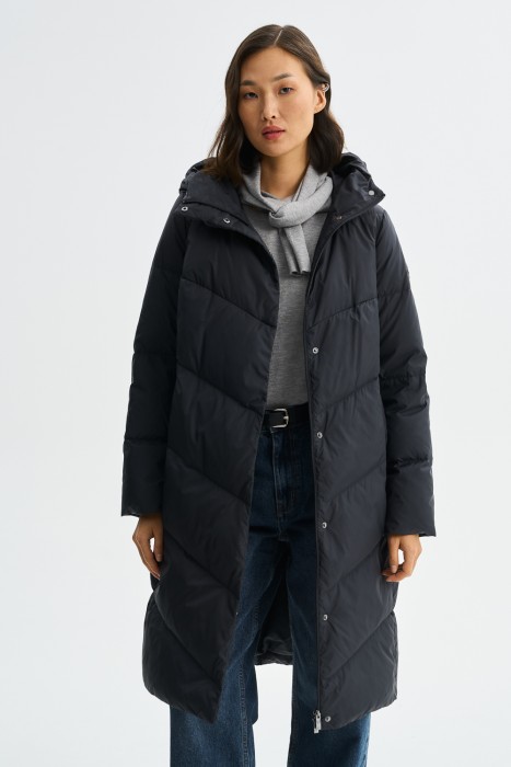 пуховое пальто с капюшоном 768421003 фотография