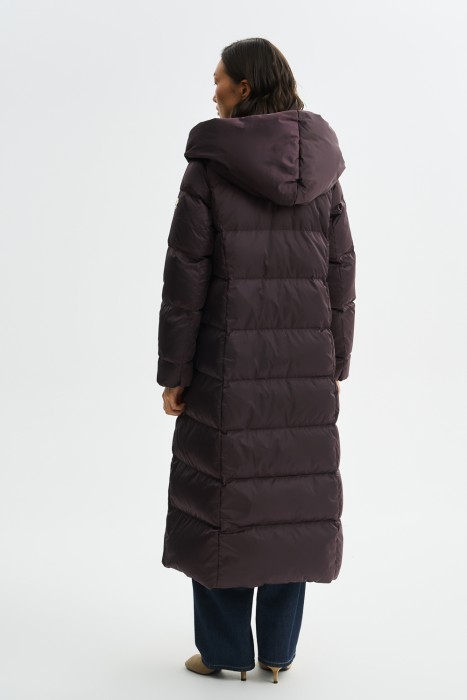 пуховое пальто с капюшоном по цене 17040 руб вид справа