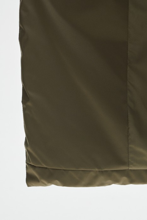 пуховое пальто с капюшоном из россии вид сбоку