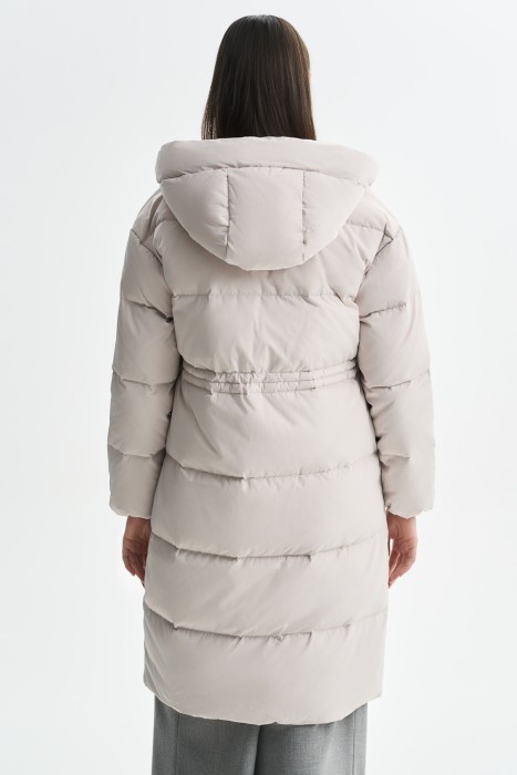 пуховое пальто с капюшоном по цене 7330 руб вид справа