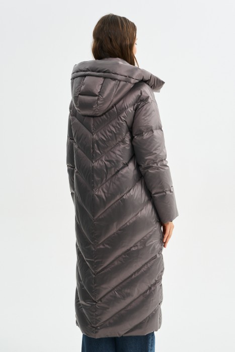 пуховое пальто с капюшоном по цене 6760 руб вид справа