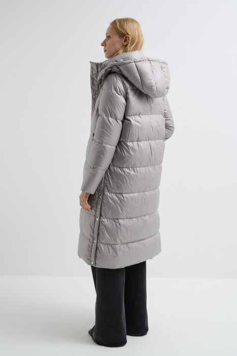 пуховое пальто с капюшоном по цене 5210 руб вид справа