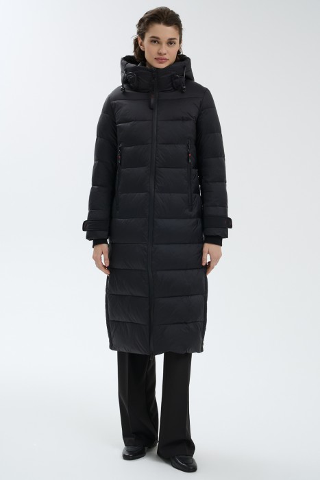 пуховое пальто с капюшоном от бренда снежная королева вид слева