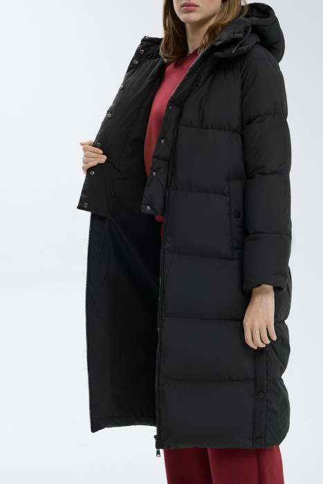 пуховое пальто с капюшоном из россии вид сбоку