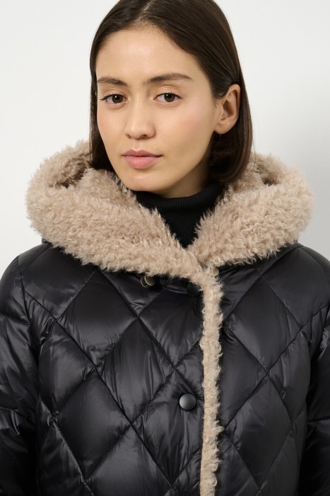 пуховое пальто с отделкой меховой тканью из россии вид сбоку