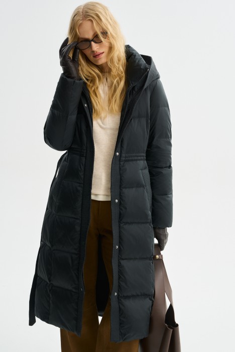 пуховое пальто с поясом 772494003 фотография