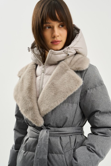 пуховое пальто с поясом из россии вид сбоку