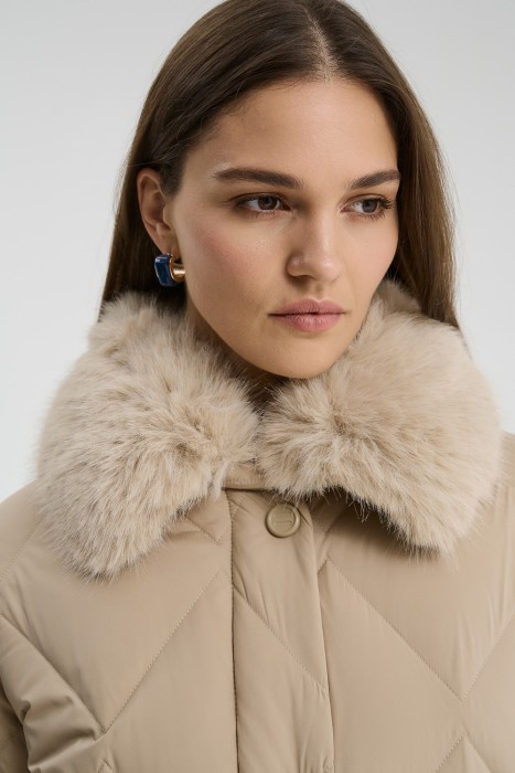 пуховое пальто из россии вид сбоку