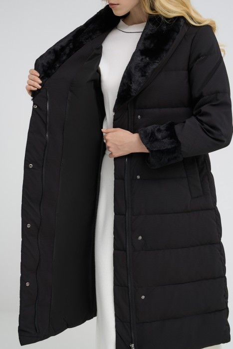 пуховое пальто от бренда снежная королева вид слева