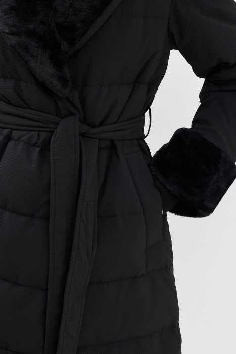 пуховое пальто из россии вид сбоку