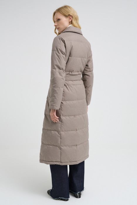 пуховое пальто из россии вид сбоку