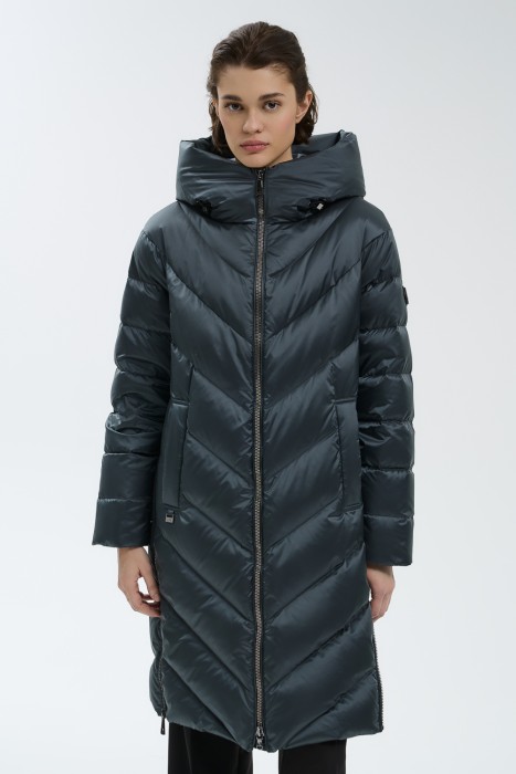 пуховое пальто от бренда снежная королева вид слева