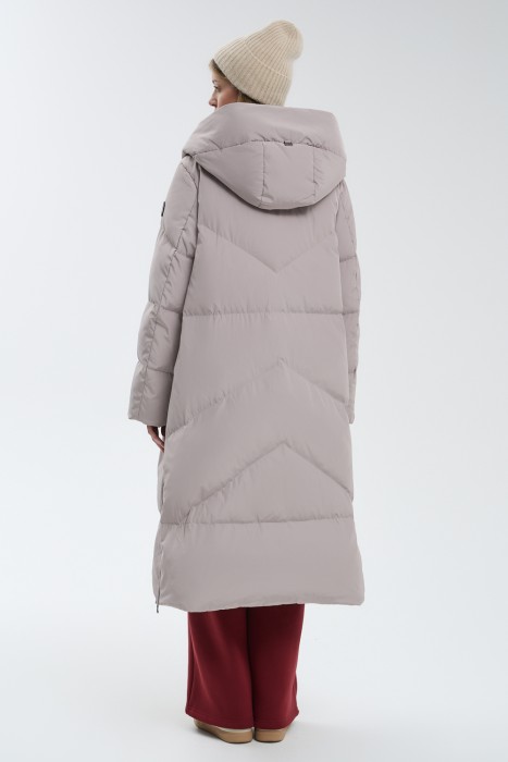 пуховое пальто по цене 16720 руб вид справа