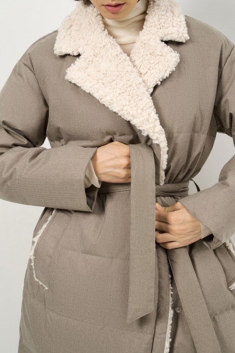 пуховое пальто из россии вид сбоку