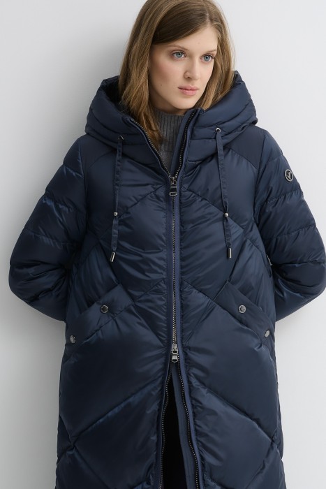 пуховое пальто от бренда снежная королева вид слева