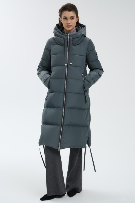 пуховое пальто от бренда снежная королева вид слева