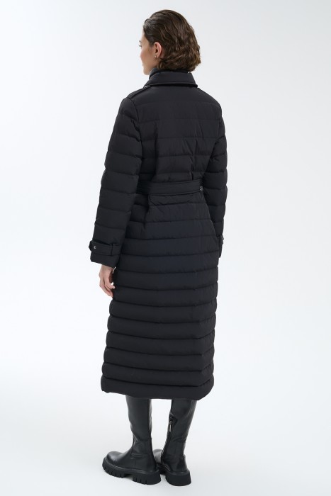 пуховое пальто по цене 3990 руб вид справа