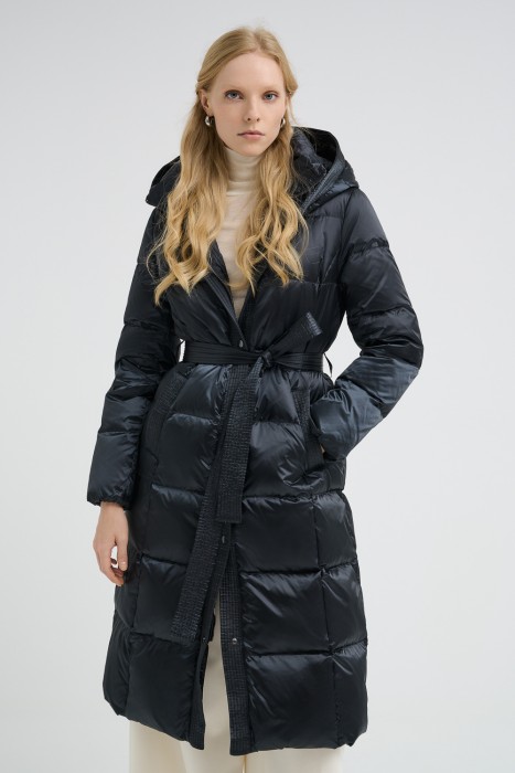 пуховое пальто от бренда снежная королева вид слева