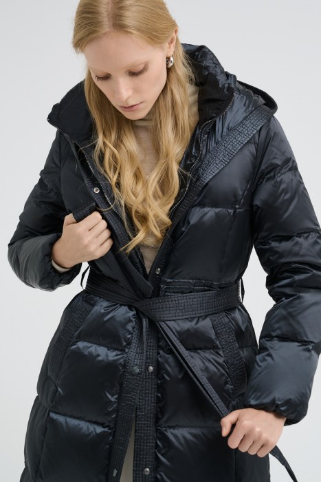 пуховое пальто из россии вид сбоку