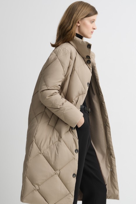 пуховое пальто из россии вид сбоку