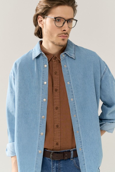 рубашка из денима из россии вид сбоку