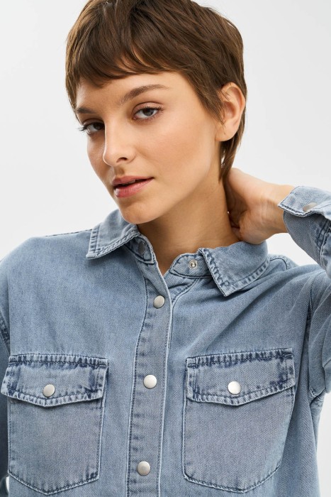 рубашка из денима из россии вид сбоку