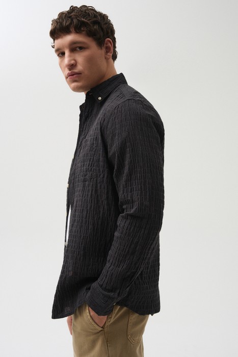 рубашка из фактурной ткани от бренда снежная королева вид слева