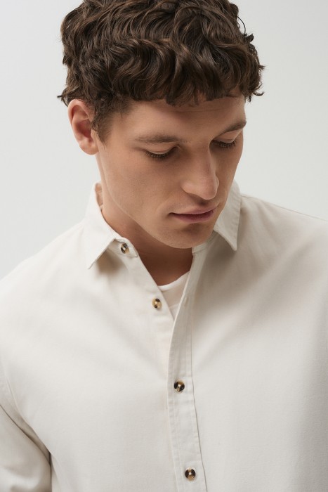 рубашка из хлопка и льна из россии вид сбоку