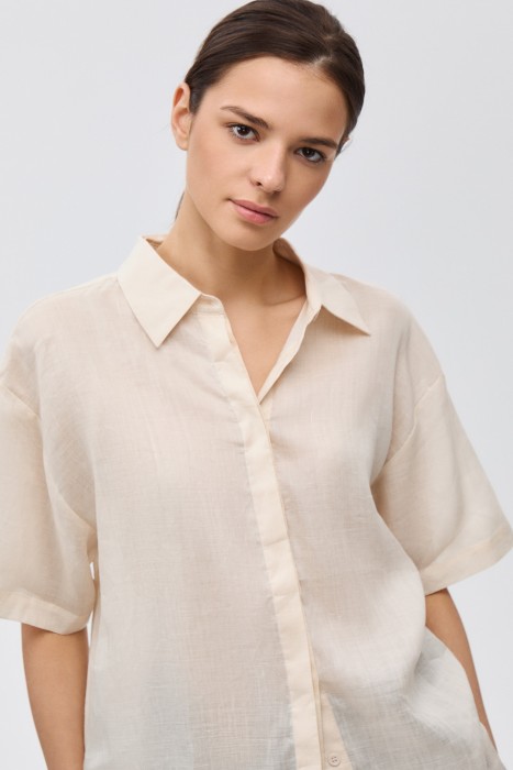 рубашка изо льна из россии вид сбоку