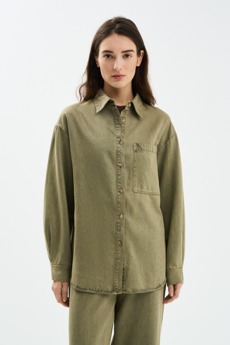 рубашка оверсайз от бренда снежная королева вид слева