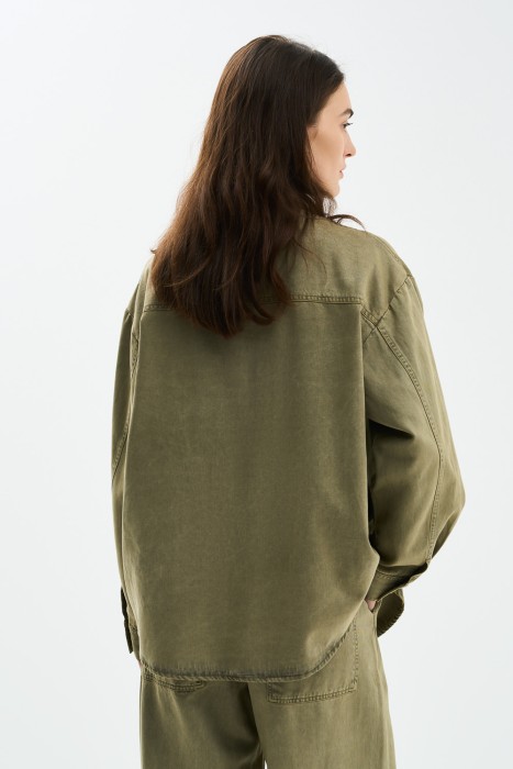 рубашка оверсайз по цене 2410 руб вид справа