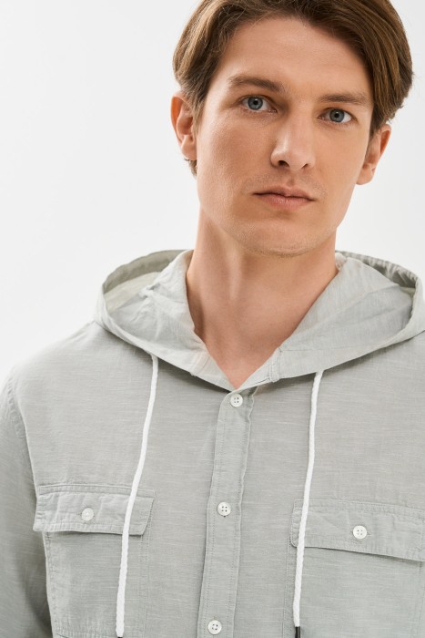 рубашка с капюшоном из россии вид сбоку