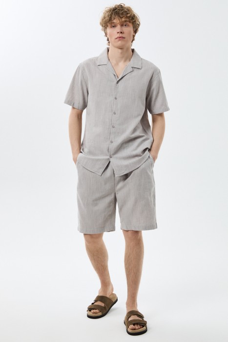 рубашка с короткими рукавами от бренда снежная королева вид слева