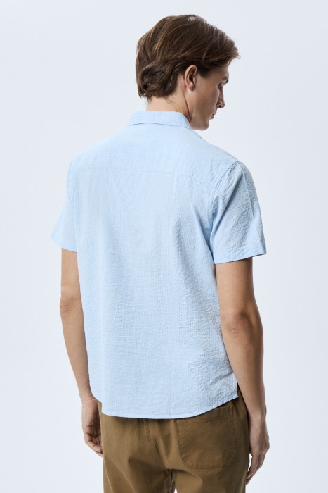 рубашка с короткими рукавами по цене 2340 руб вид справа