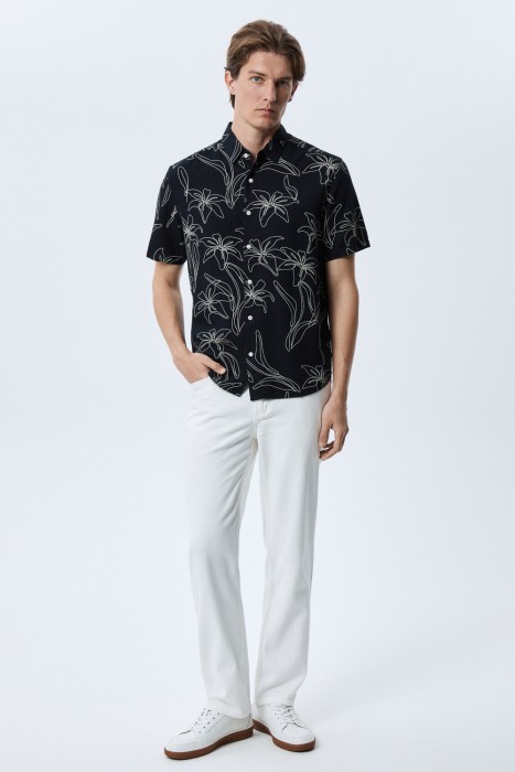 рубашка с принтом от бренда снежная королева вид слева