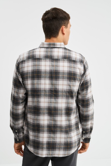 рубашка в клетку по цене 1440 руб вид справа