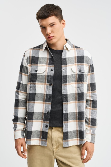 рубашка в клетку от бренда снежная королева вид слева