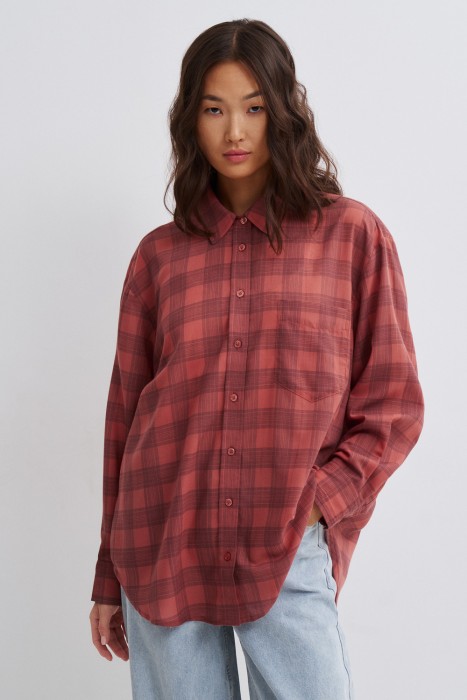 рубашка в клетку из россии вид сбоку